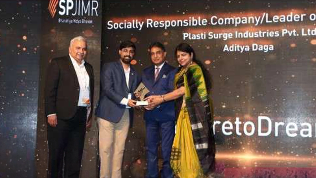 SPJIMR Presented Aditya Daga With the Excellence in Entrepreneurship Award